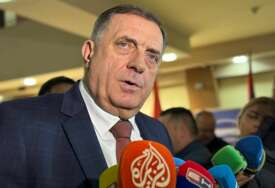 Dodik opleo po predstavnicima Hrvata u BiH, tvrdi da su ih Srbi držali da ne potonu