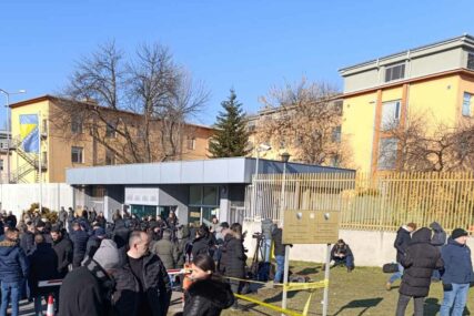 Predložen pritvor za Stojana Vasiljevića u vezi s postavljanjem GPS uređaja ispod automobila tužioca