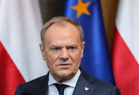 Tusk zatražio od Merza da očuva Schengen