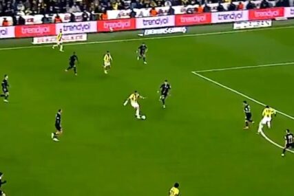 Džeko sa slomljenom šakom ušao s klupe, pa za šest minuta pokazao kakav je majstor