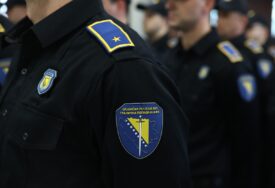 Komandir Granične policije BiH koji je službenim vozilom švercao namještaj u Hrvatsku "branio se" šutnjom