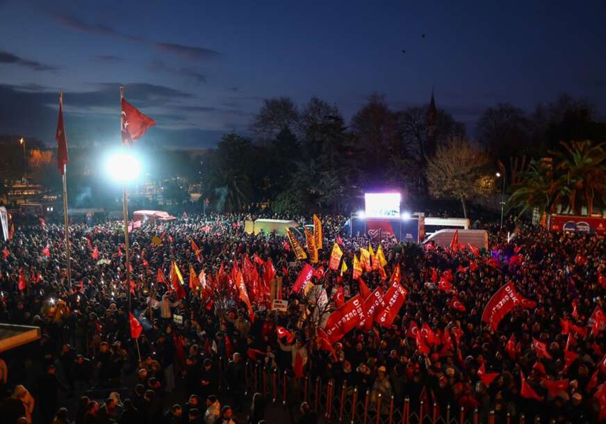 FOTO: EPA/ TOLGA BOZOGLU