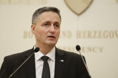   Denis Bećirović