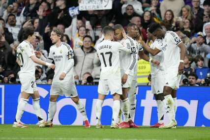Real Madrid savladao Rayo Vallecano i izjednačio se bodovno s Barcelonom
