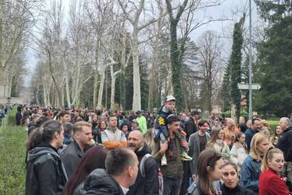 Građani u Banjoj Luci na protestnom skupu podržali studente u Beogradu