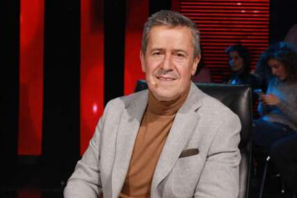 Mnogi su ostali zatečeni kada su čuli šta je Enes Begović pjevao na svom prvom javnom nastupu