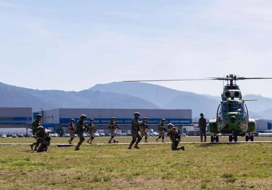 FOTO: EUFOR