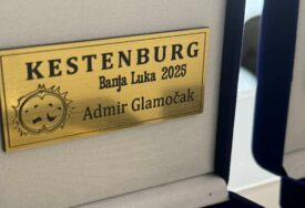 Nagrada za izuzetan pedagoški rad profesoru Admiru Glamočaku na 'Kestenburgu'
