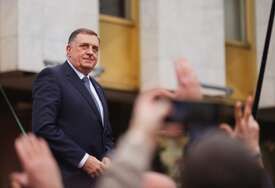 NIJEMCI PIŠU O KRIZI U BiH: "Bošnjaci i Hrvati za sada su suzdržani, Dodik je sve izolovaniji, EUFOR izbjegava direktan sukob..."