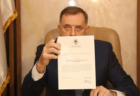Dodik Srbima u BiH: "Napadnuti smo od strane muslimanskog nacionalizma iz Sarajeva koji želi pokoriti RS"