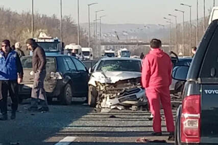 Teška nesreća na brzom putu, blokiran saobraćaj u pravcu Banjaluke
