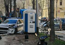 Sudar Mercedesa i policijskog auta u Zagrebu