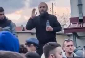 Sveštenik u Kočanima smirivao bijesnu gomilu. "Prvo pokopajte djecu pa spalite grad"