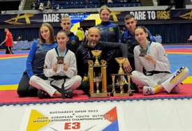 Ejla Makaš i Anja Hrgić zlatne na juniorskom EP u taekwondou