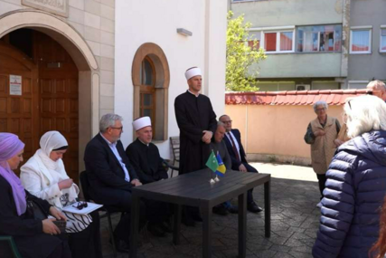 Islamska zajednica uručila pomoć za 34 porodice pogođene poplavama u Prijedoru
