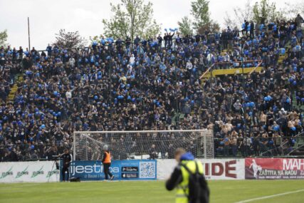 TUŽNA ISTINA Manijaci u korteu išli prema Koševu na kojem se večeras igra potpuno nebitan gradski derbi (VIDEO)