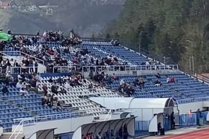 Klub u Srbiji izbacio navijače sa tribina zbog podrške studentima