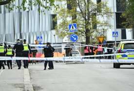 U Švedskoj dignuti helikopteri, policija ide od vrata do vrata. Ubica još u bijegu