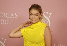 Gigi Hadid na Instagramu potvrdila vezu s Bradleyem Cooperom (FOTO)