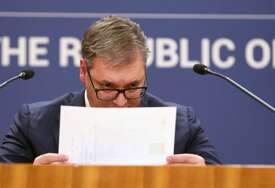 Strani mediji o Vučićevom iznenadnom povratku iz SAD