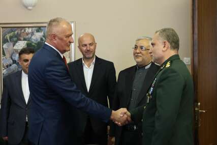 Ministar obrane BiH Helez u posjetu primio vojnog izaslanika Islamske Republike Iran