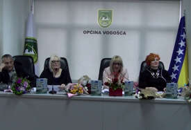 Sanela Hodžić promovisala svoju prvu stihozbirku - FESTINA LENTE