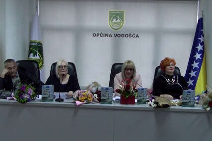 Sanela Hodžić promovisala svoju prvu stihozbirku - FESTINA LENTE
