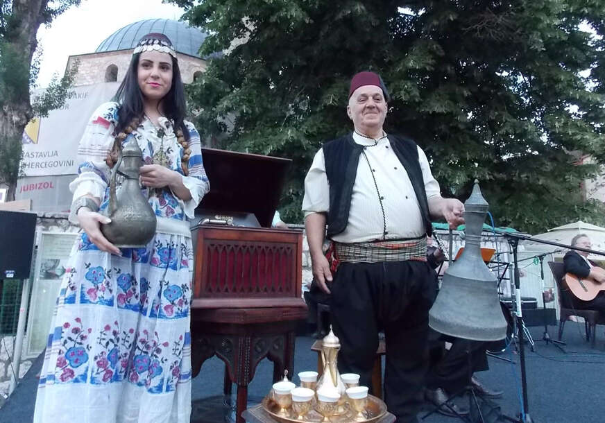 FOTO: DETALJ SA RANIJIH OBILJEŽAVANJA GODIŠNJICA ART KUĆE SEVDAHA/E. MURAČEVIĆ