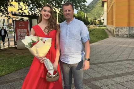 Lana Pudar u drugačijem izdanju, blista od sreće