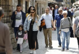 Sjajna vremenska prognoza za danas, u nekim dijelovima zemlje temperature blizu 30 stepeni