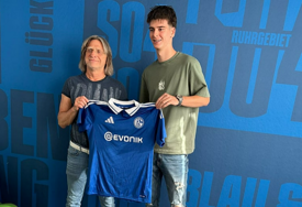 Amar Ibrišimović potpisao za Schalke: "Veoma smo sretni, ima idealnu visinu za štopera"