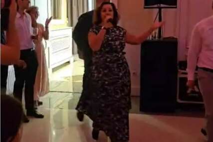 Ana Bekuta pjevala na svadbi, pa iznenadila goste (VIDEO)