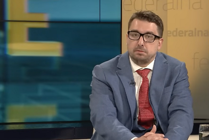 Hadžović: Na sceni kolaps institucija, niko nema ideju kako zaustaviti Dodika