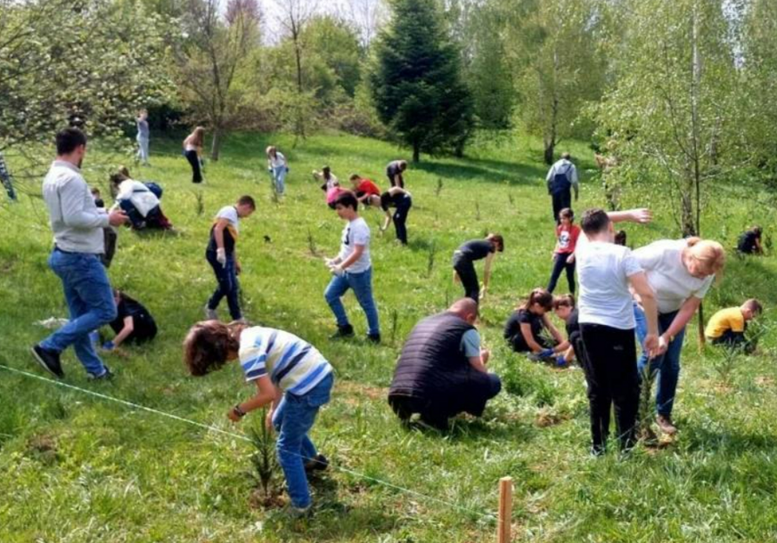 FOTO: PRESS VLADA KS