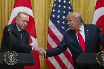 Erdogan i Trump razgovarali telefonom o regionalnim i globalnim pitanjima