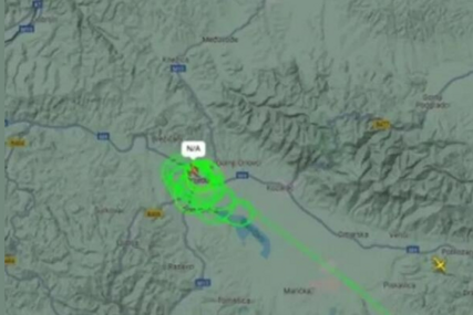 OBJAVLJEN SNIMAK: Avion EUFOR-a kruži iznad Prijedora