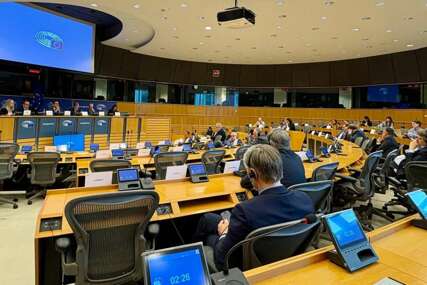 Terras pozvao članice EU da ukinu mjere protiv Kosova
