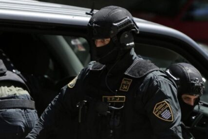 NAKON VELIKE AKCIJE POLICIJE Uhapšene 22 osobe, među njima i policajci...
