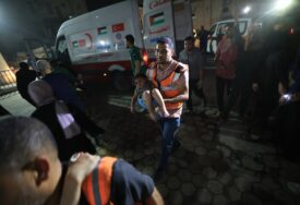 U izraelskim napadima na Gazu ubijen 21 civil