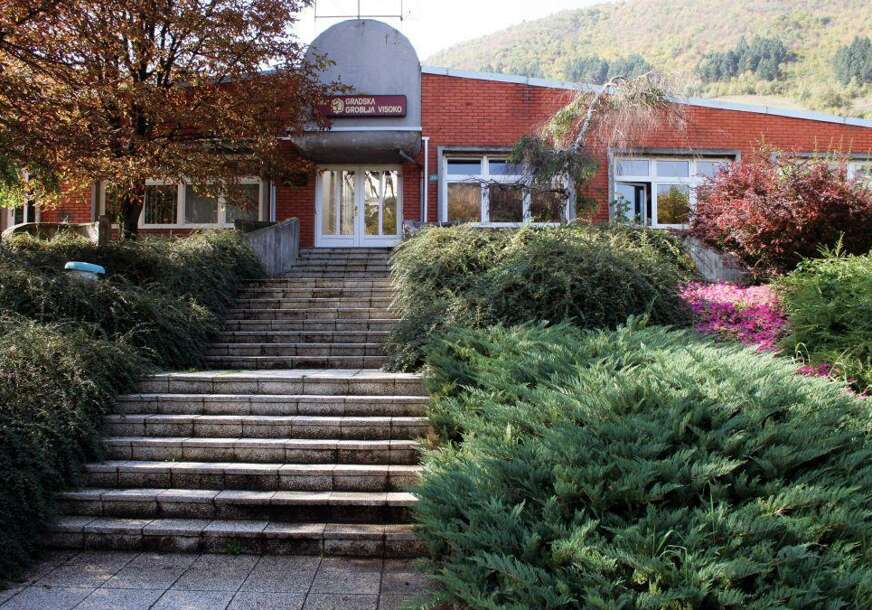 FOTO: JKP GRADSKA GROBLJA VISOKO