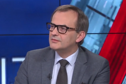 IT ekspert Haris Hadžialić za Bosnainfo: "AI je ugrozila mnoga radna mjesta, ali u mnogo čemu nikada neće moći zamijeniti čovjeka"