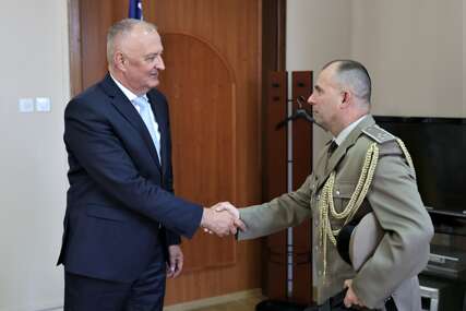 Helez održao vanredne konsultacije s vojnim atašeom Bosne i Hercegovine u Republici Srbiji