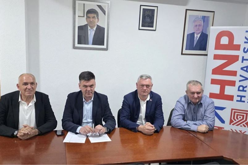 FOTO: POTPISNICI PISMA