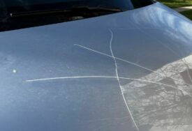 Bivša djevojka mu izgredala Mercedes: "Sretan sam što imam kasko"