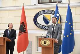 Konaković sa Hasanijem: BiH je u čudnoj krizi, ali ima rješenje na stolu