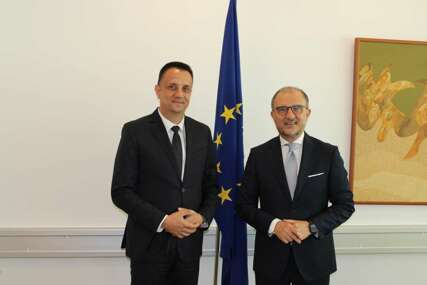 Lakić s ambasadorom Sorecom o gasifikaciji, razvoju namjenske industrije i zelenoj tranziciji