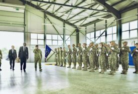Sastanak Sorece i Lammyja u EUFOR-ovoj bazi u Butmiru