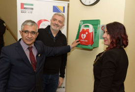 NE BI NI TO USPJELI BEZ DONACIJE Opština Centar se u 2025. pohvalila defibrilatorom