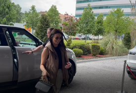Milica Pavlović stigla u Sarajevo: Sve je spremno za spektakl u Skenderiji (VIDEO)