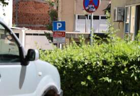 Krčum izgubio spor - Mostarcima bolje platiti 'stare' karte za parking nego čekati odluku suda